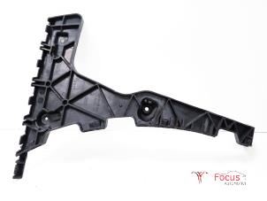 Used Front bumper bracket, left Audi Q5 (8RB) 3.0 TDI V6 24V Quattro Price € 15,00 Margin scheme offered by Focus Automotive