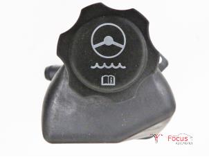 Used Power steering fluid reservoir Opel Insignia 2.0 CDTI 16V 130 Ecotec Price € 25,00 Margin scheme offered by Focus Automotive