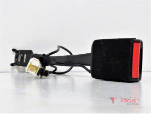 Used Front seatbelt buckle, right Peugeot 308 (4A/C) 1.6 HDi Price € 20,00 Margin scheme offered by Focus Automotive