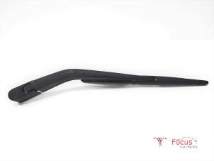 Used Rear wiper arm BMW 1 serie (F21) 116d 2.0 16V Price € 25,00 Margin scheme offered by Focus Automotive
