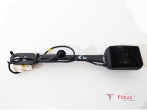 Gebrauchte Sicherheitsgurt Schließe links vorne Peugeot 308 (4A/C) 1.4 VTI 16V Preis € 15,00 Margenregelung angeboten von Focus Automotive