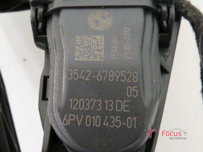 Gaspedalposition Sensor van een BMW 1 serie (F20) 116i 1.6 16V 2012