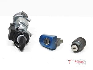 Used Ignition lock + key Ford Focus 2 1.6 TDCi 16V 90 Price € 30,00 Margin scheme offered by Focus Automotive