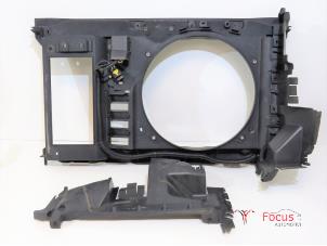 Usados Panel frontal Peugeot 3008 I (0U/HU) 1.6 HDiF 16V Precio € 60,00 Norma de margen ofrecido por Focus Automotive