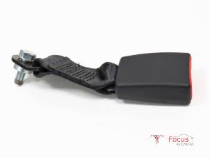 Usagé Insertion ceinture de sécurité arrière gauche Ford Ka II 1.2 Prix € 10,00 Règlement à la marge proposé par Focus Automotive
