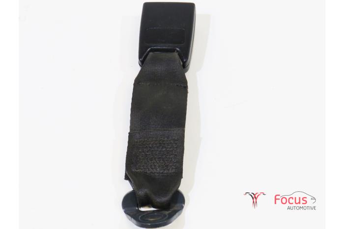 Rear seatbelt buckle, left from a Peugeot 206 (2A/C/H/J/S) 1.4 XR,XS,XT,Gentry 2000