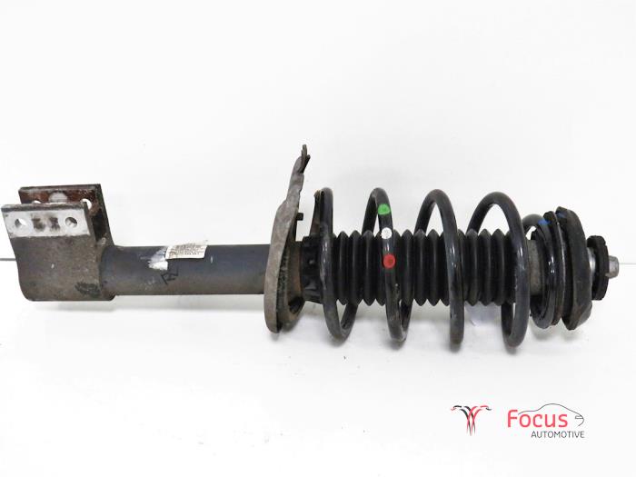 Front shock absorber rod, right from a Peugeot 5008 I (0A/0E) 1.6 HDiF 16V 2012