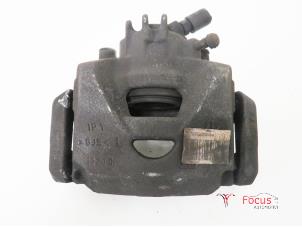 Used Front brake calliper, left Peugeot 5008 I (0A/0E) 1.6 HDiF 16V Price € 25,00 Margin scheme offered by Focus Automotive