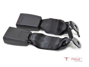 Used Rear seatbelt buckle, centre Citroen C3 (SC) 1.1 Price € 20,00 Margin scheme offered by Focus Automotive