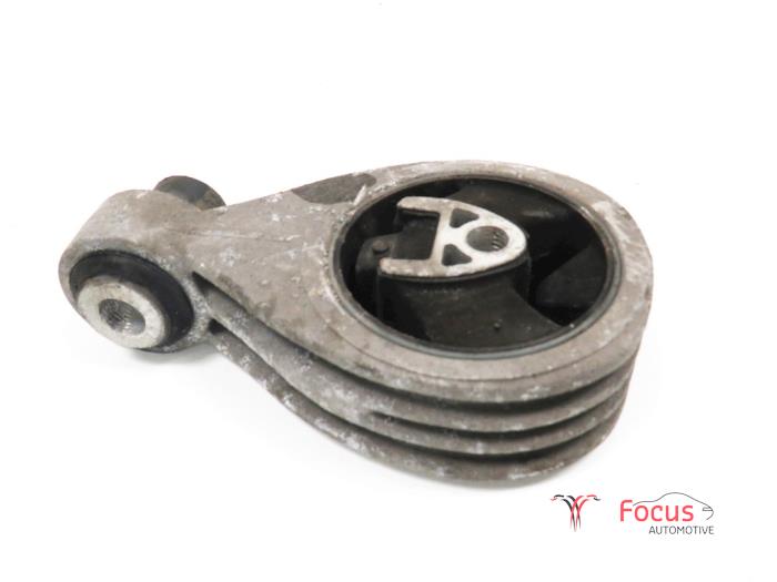 Used Engine mount Nissan Qashqai (J10) 1.5 dCi Price € 20,00 Margin scheme offered by Focus Automotive