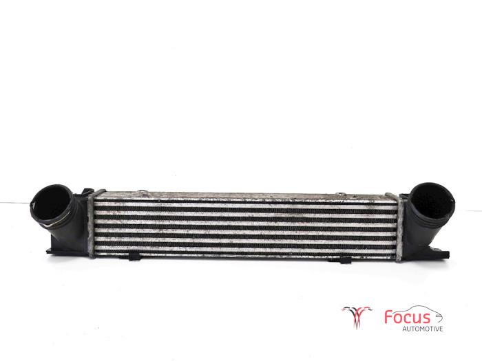 Usados Intercooler BMW 3 serie Touring (E91) 316d 16V Precio € 35,00 Norma de margen ofrecido por Focus Automotive