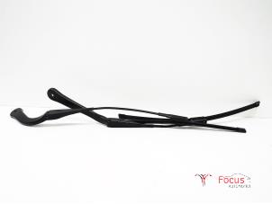 Used Front wiper arm BMW 3 serie Touring (E91) 316d 16V Price € 12,95 Margin scheme offered by Focus Automotive