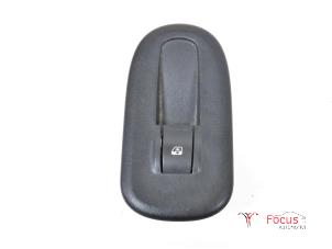 Gebrauchte Elektrisches Fenster Schalter Renault Master IV (JV) 2.3 dCi 16V 100 Preis € 10,00 Margenregelung angeboten von Focus Automotive