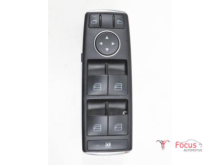 Usados Interruptor combinado de ventanillas Mercedes B (W246/W242) 1.8 B-180 CDI BlueEFFICIENCY 16V Precio € 29,95 Norma de margen ofrecido por Focus Automotive