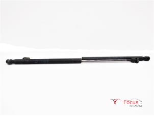 Used Set of tailgate gas struts Mini Mini (R56) 1.4 16V One Price € 20,00 Margin scheme offered by Focus Automotive