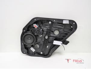 Usagé Mécanique vitre 4portes arrière droite Kia Cee'd (JDB5) 1.4i 16V Prix € 85,00 Règlement à la marge proposé par Focus Automotive