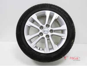 Used Wheel + tyre Kia Cee'd (JDB5) 1.4i 16V Price € 99,00 Margin scheme offered by Focus Automotive