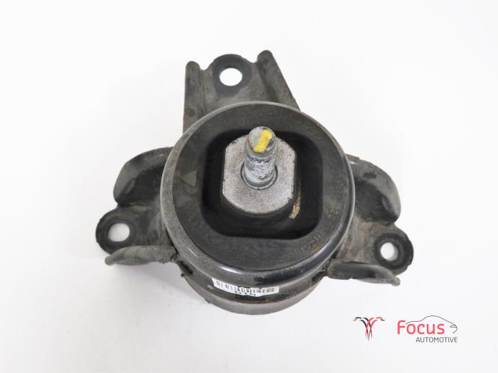 Usagé Support moteur Kia Cee'd (JDB5) 1.4i 16V Prix € 25,00 Règlement à la marge proposé par Focus Automotive