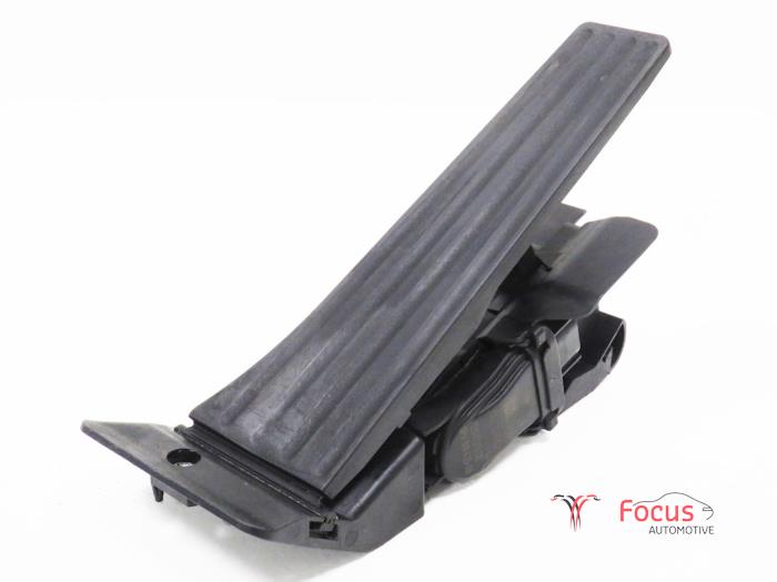 Begagnade Gaspedalsensor BMW 1 serie (F20) 116d 2.0 16V Pris € 30,00 Marginaltabell erbjuds av Focus Automotive