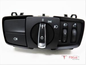 Używane Przelacznik swiatel BMW 1 serie (F20) 116d 2.0 16V Cena € 22,95 Procedura marży oferowane przez Focus Automotive