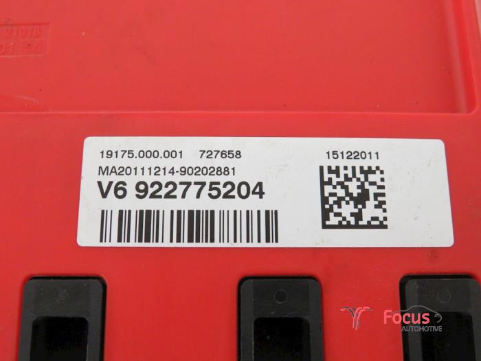 Fuse box BMW 1 serie 116d 2.0 16V 922775204 Focus Automotive