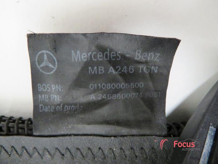 Luggage net from a Mercedes-Benz B (W246,242) 1.8 B-180 CDI BlueEFFICIENCY 16V 2012