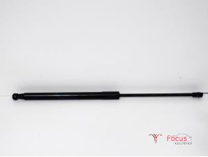 Used Rear gas strut, right BMW 1 serie (F20) 116d 1.5 12V TwinPower Price € 20,00 Margin scheme offered by Focus Automotive