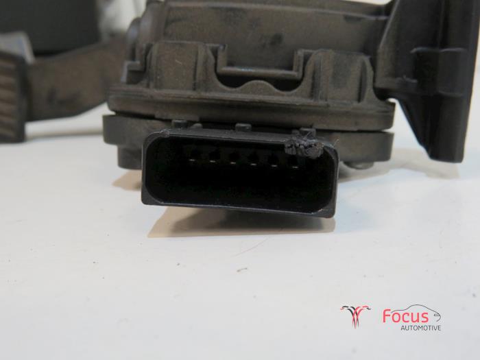 Throttle pedal position sensor Opel Astra J Sports Tourer 1.3 CDTI 16V