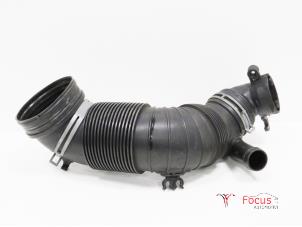Usados Tubo turbo Volkswagen Eos (1F7/F8) 2.0 TDI DPF Precio € 9,95 Norma de margen ofrecido por Focus Automotive