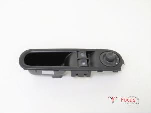 Used Multi-functional window switch Renault Twingo III (AH) 1.0 SCe 70 12V Price € 30,00 Margin scheme offered by Focus Automotive