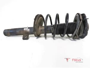 Used Front shock absorber rod, left Peugeot 206+ (2L/M) 1.1 XR,XS Price € 25,00 Margin scheme offered by Focus Automotive