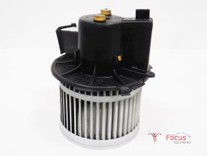 Usados Motor de ventilador de calefactor Ford Ka II 1.2 Precio € 4,95 Norma de margen ofrecido por Focus Automotive