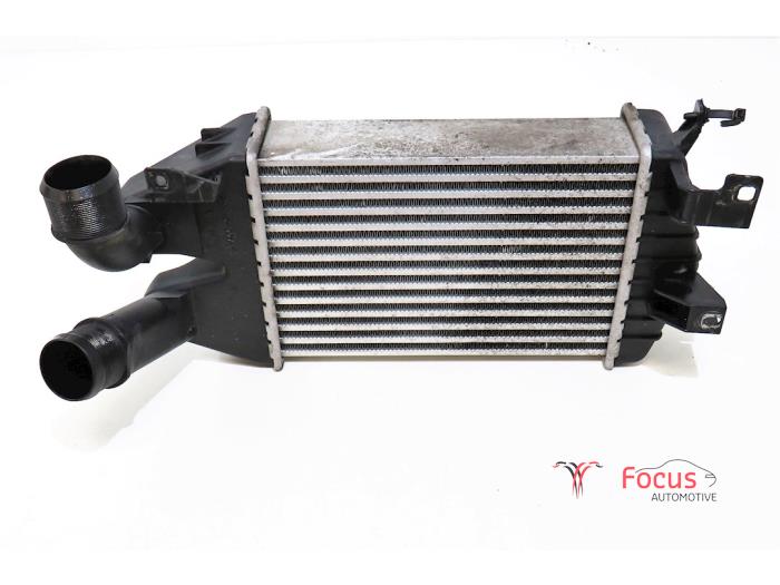Usagé Intercooler Opel Zafira (M75) 1.9 CDTI Prix € 20,00 Règlement à la marge proposé par Focus Automotive