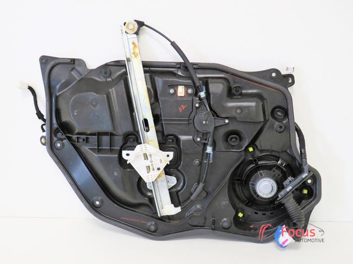 Mécanique vitre 4portes avant droite d'un Mazda 2 (DJ/DL) 1.5 SkyActiv-G 115 2016