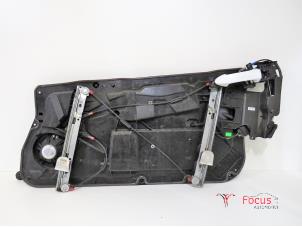 Używane Mechanizm szyby prawej przedniej wersja 2-drzwiowa Ford Fiesta 6 (JA8) 1.6 TDCi 16V 95 Cena € 19,99 Procedura marży oferowane przez Focus Automotive