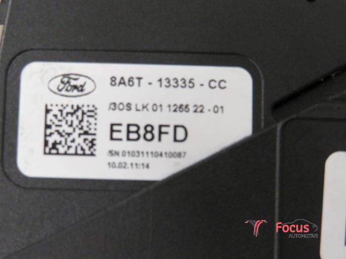 Interruptor combinado columna de dirección de un Ford Fiesta 6 (JA8) 1.6 TDCi 16V 95 2011