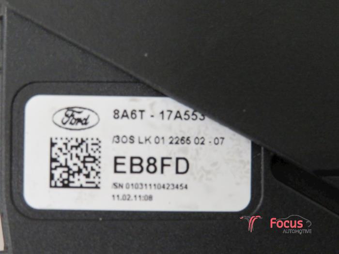 Interruptor combinado columna de dirección de un Ford Fiesta 6 (JA8) 1.6 TDCi 16V 95 2011