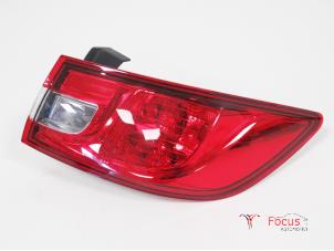 Used Taillight, right Renault Clio IV (5R) Price € 14,99 Margin scheme offered by Focus Automotive