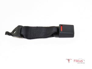 Used Rear seatbelt buckle, centre BMW 3 serie (F30) 316d 2.0 16V Price € 25,00 Margin scheme offered by Focus Automotive