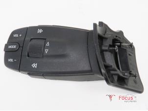 Used Steering wheel mounted radio control Seat Ibiza IV SC (6J1) 1.2 TDI Ecomotive Price € 7,50 Margin scheme offered by Focus Automotive