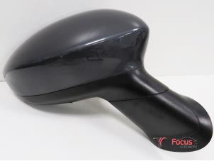 Used Wing mirror, right Fiat Punto III (199) 1.4 Price € 40,00 Margin scheme offered by Focus Automotive