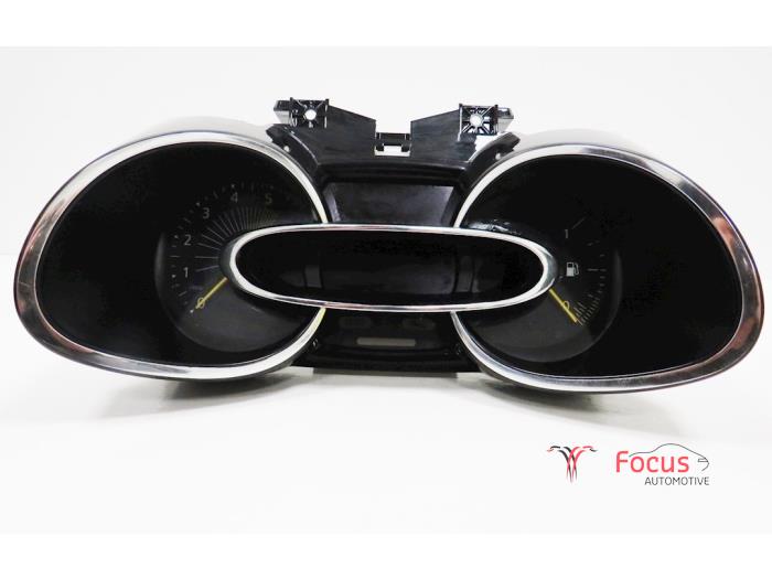 Instrument panel from a Renault Clio IV Estate/Grandtour (7R) 1.5 Energy dCi 90 FAP 2015