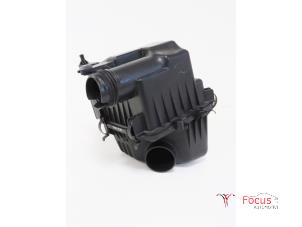 Używane Obudowa filtra powietrza Kia Cee'd (EDB5) 1.4 CVVT 16V Cena € 50,00 Procedura marży oferowane przez Focus Automotive