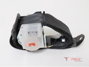 Used Rear seatbelt, left Kia Cee'd (EDB5) 1.4 CVVT 16V Price € 30,00 Margin scheme offered by Focus Automotive