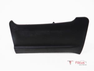 Used Knee airbag Peugeot 407 SW (6E) 1.6 HDiF 16V Price € 65,00 Margin scheme offered by Focus Automotive