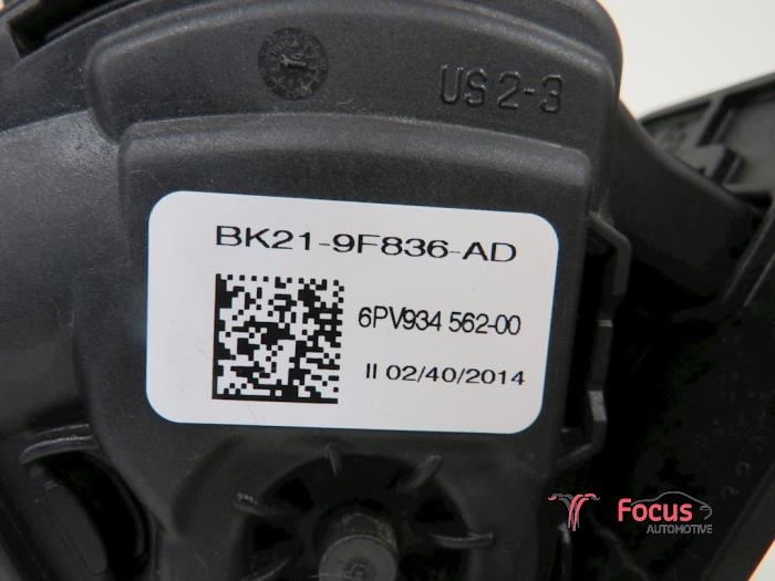 Capteur de position pédale d'accélérateur d'un Ford Transit Custom 2.2 TDCi 16V FWD 2015
