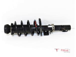 Używane Amortyzator prawy przód Skoda Fabia II (5J) 1.2 TSI Cena € 25,00 Procedura marży oferowane przez Focus Automotive