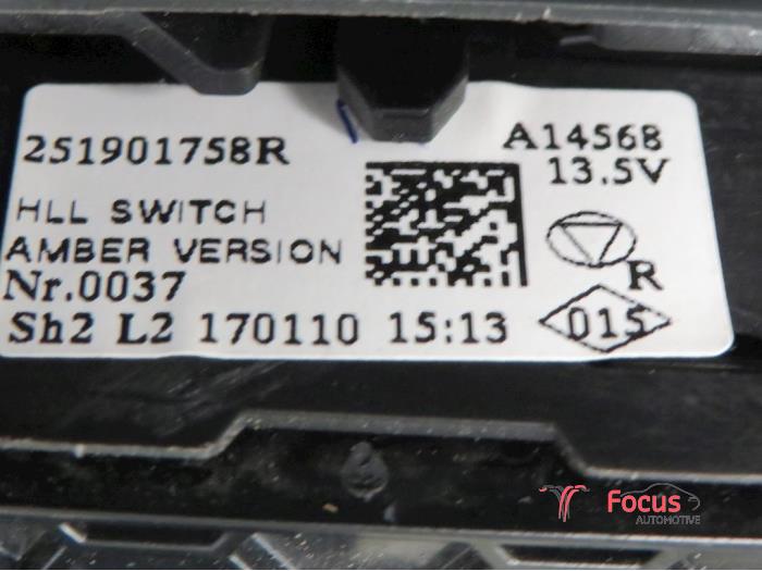 Commutateur phare hauteur réglable d'un Renault Twingo III (AH) 1.0 SCe 70 12V 2017