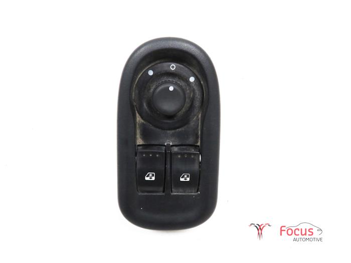 Usados Interruptor combinado de ventanillas Renault Master III (MA/MB/MC/MD/MH/MF/MG/MH) 2.3 dCi 16V Precio € 20,00 Norma de margen ofrecido por Focus Automotive