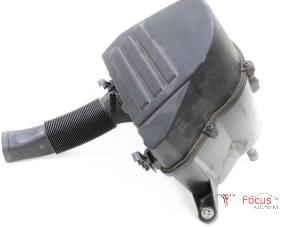Używane Obudowa filtra powietrza Volkswagen Polo V (6R) 1.2 TDI 12V BlueMotion Cena € 5,00 Procedura marży oferowane przez Focus Automotive